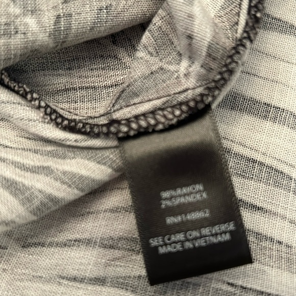 Torrid Rayon Slub Button front collared dress in Palm leaves black - Picture 16 of 16